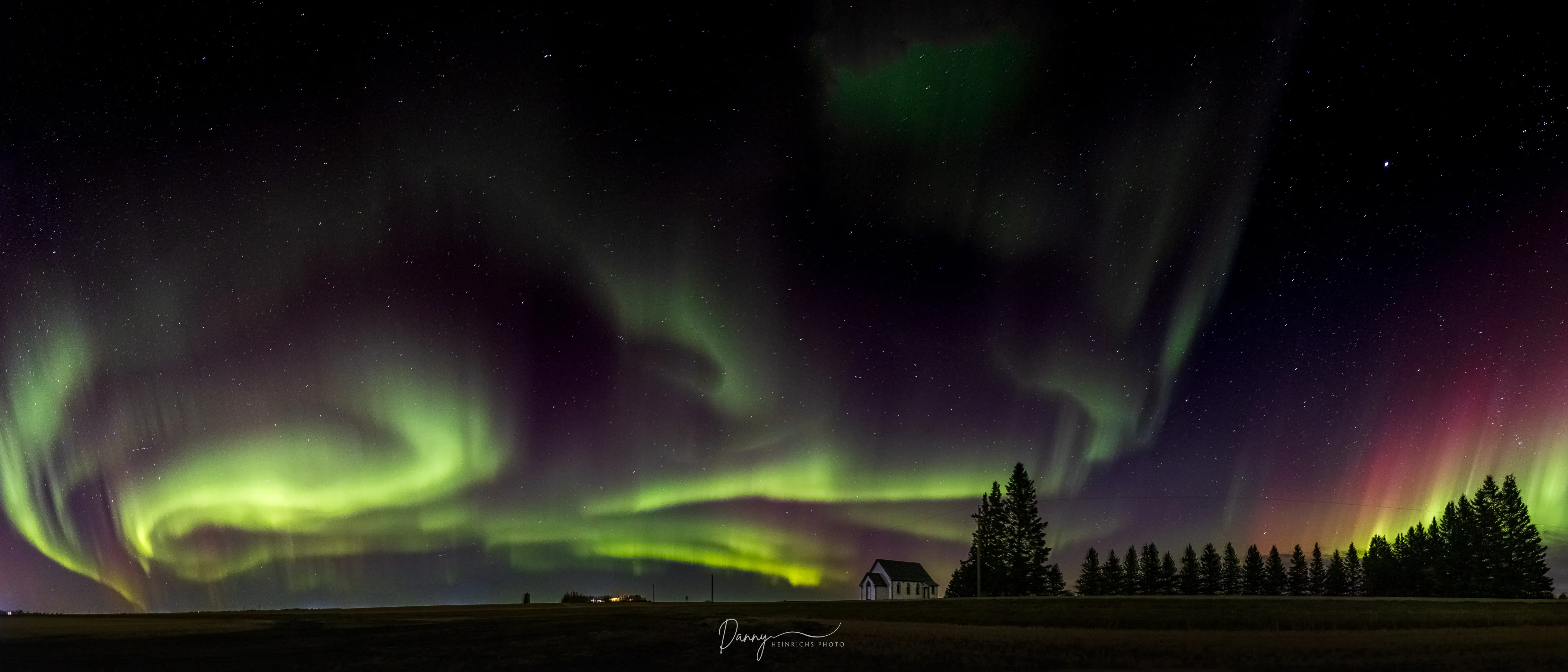 241011 Auroral Ribbons